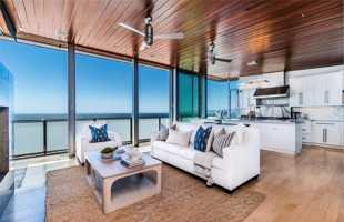 featured image of 3316 Crest Dr