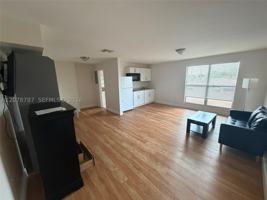 featured image of 808 Nw 19th St #H
