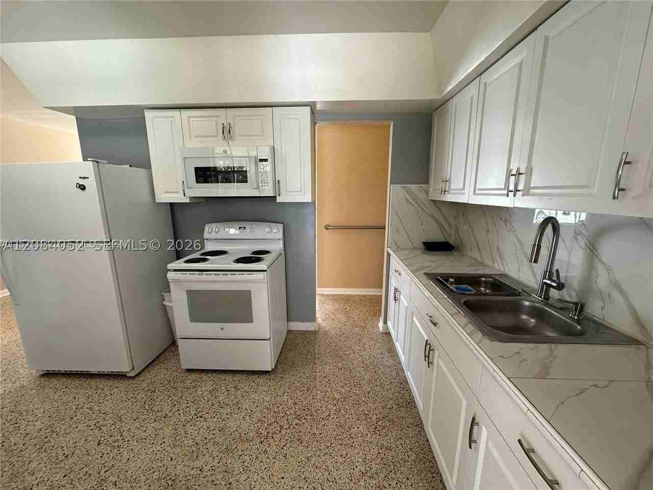 10500 Nw 28th Ct #10500 - Photo 5 of 20