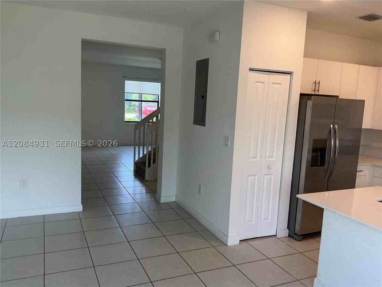 1070 Se 26th Ter #1070 - Photo 6 of 20