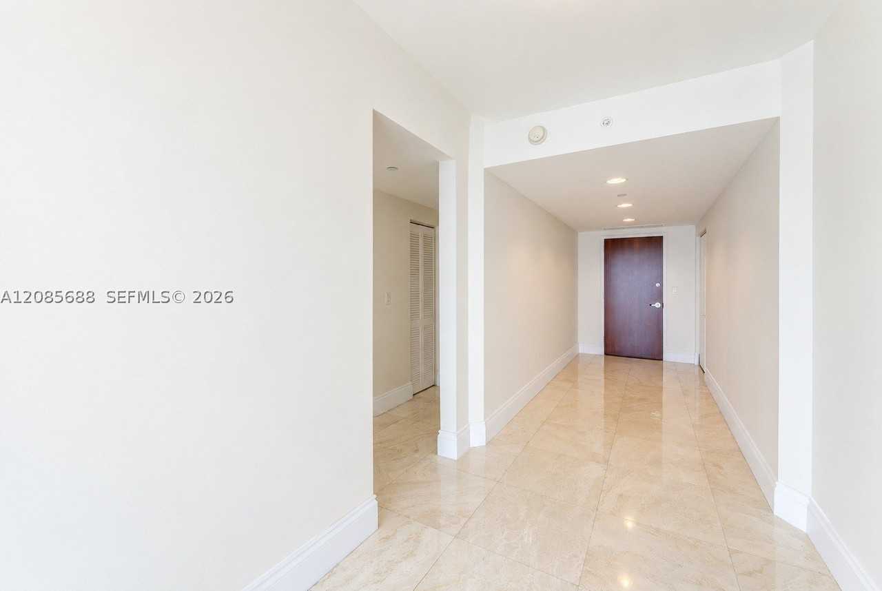 6365 Collins Ave #3403 - Photo 7 of 31