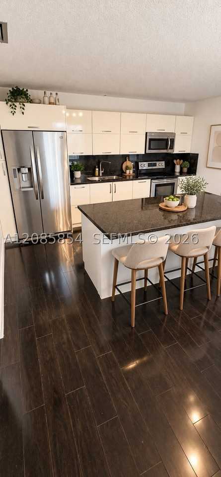 19471 Sw 198th St #B - Photo 6 of 50