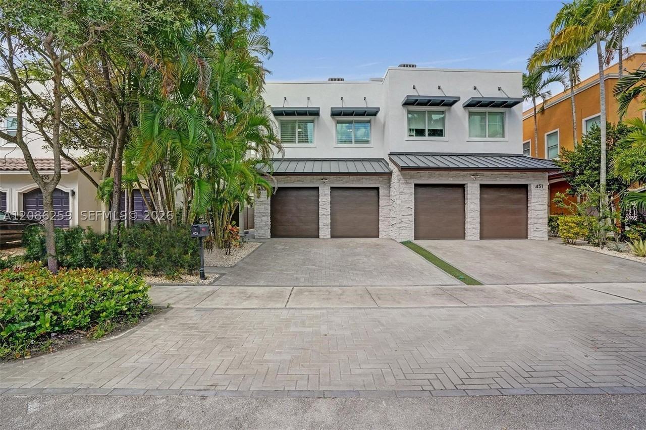 453 Sw 5th Ave - Photo 2 of 39