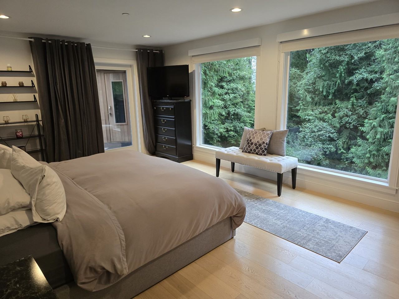 1370 Camridge Road - Photo 5 of 26