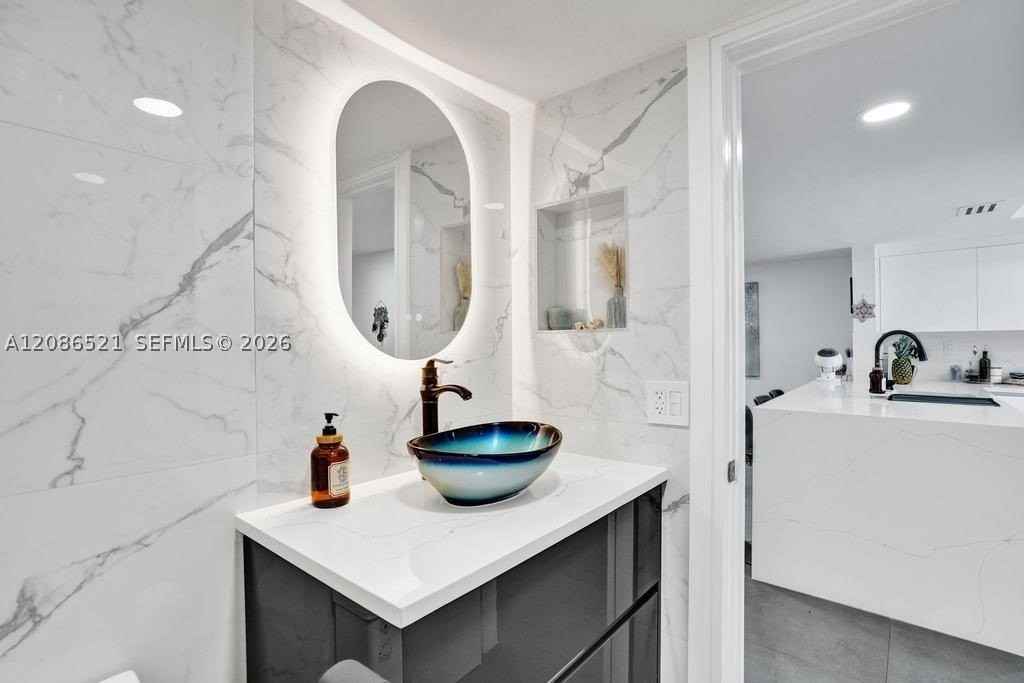 2723 Ne 164th St #77 - Photo 5 of 46