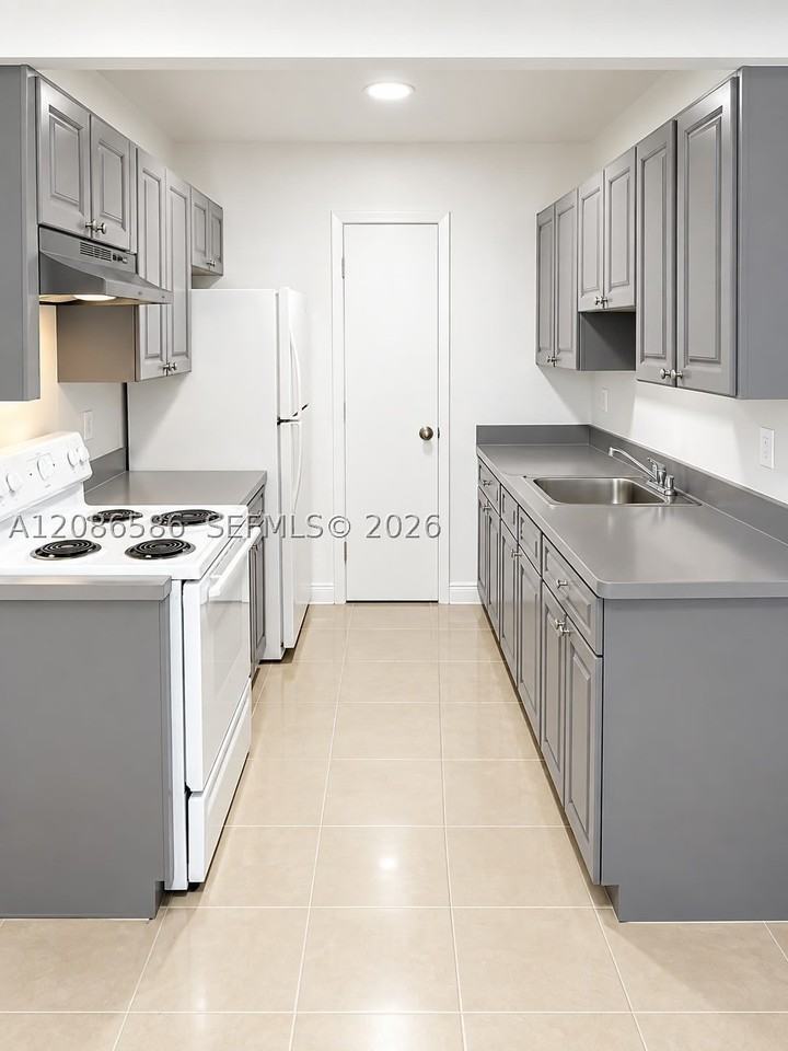 1337 S Dixie Hwy #517 - Photo 4 of 5