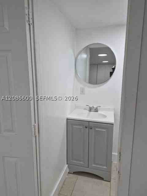 2000 Madison St #3 - Photo 5 of 5