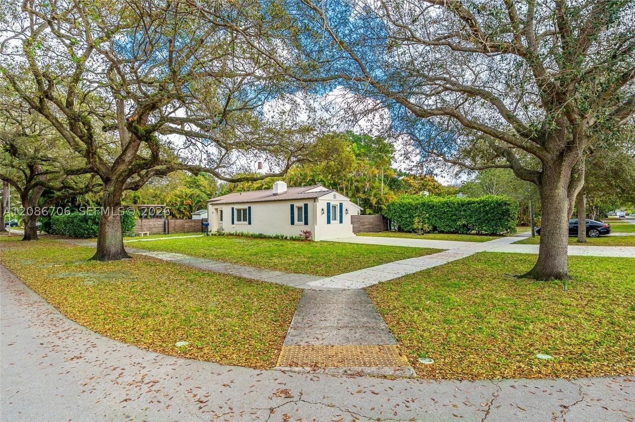 295 De Leon Dr - Photo 3 of 45