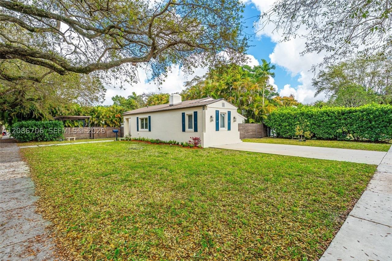 295 De Leon Dr - Photo 4 of 45