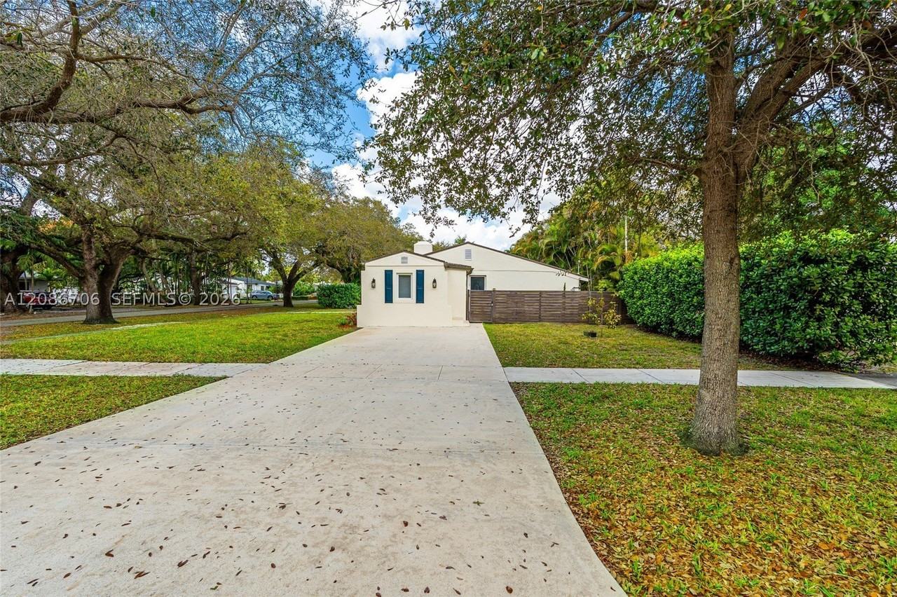 295 De Leon Dr - Photo 5 of 45
