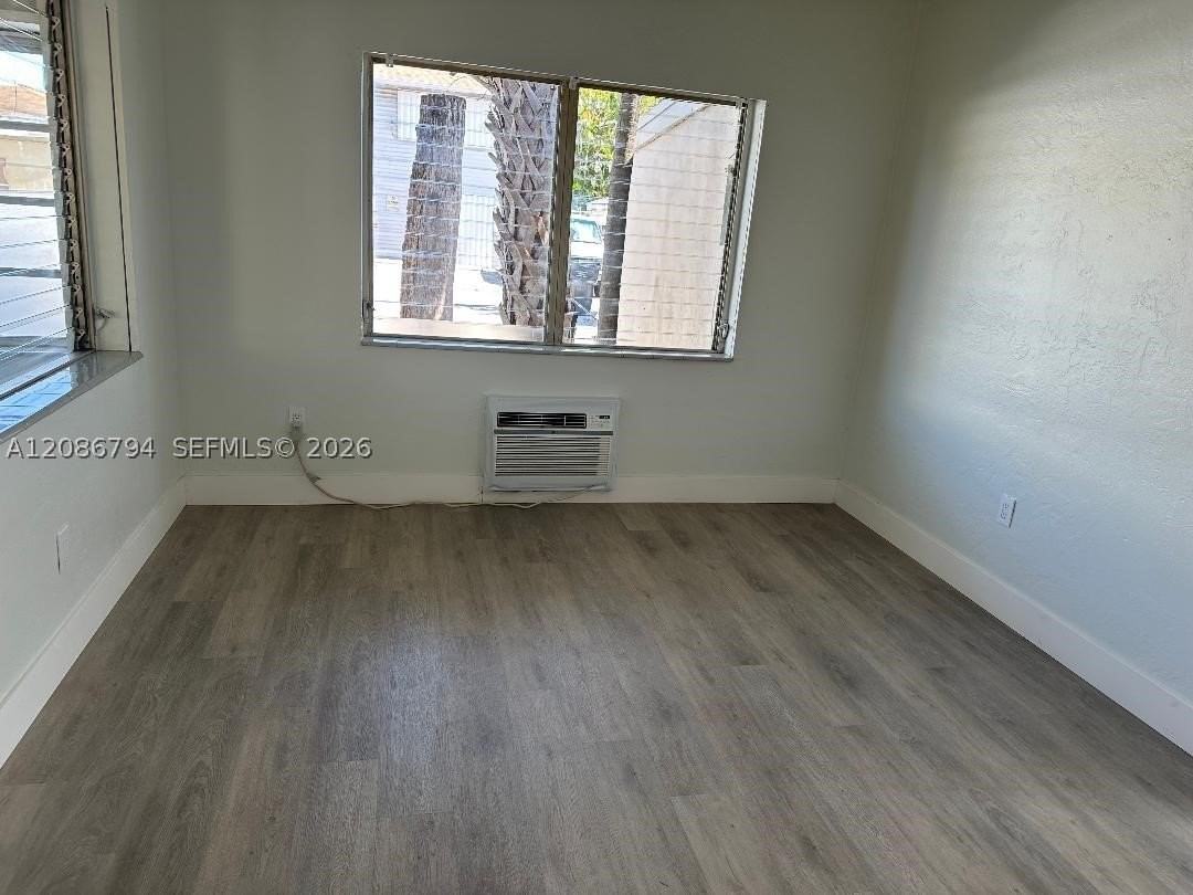 1948 Lincoln St #2 - Photo 7 of 14