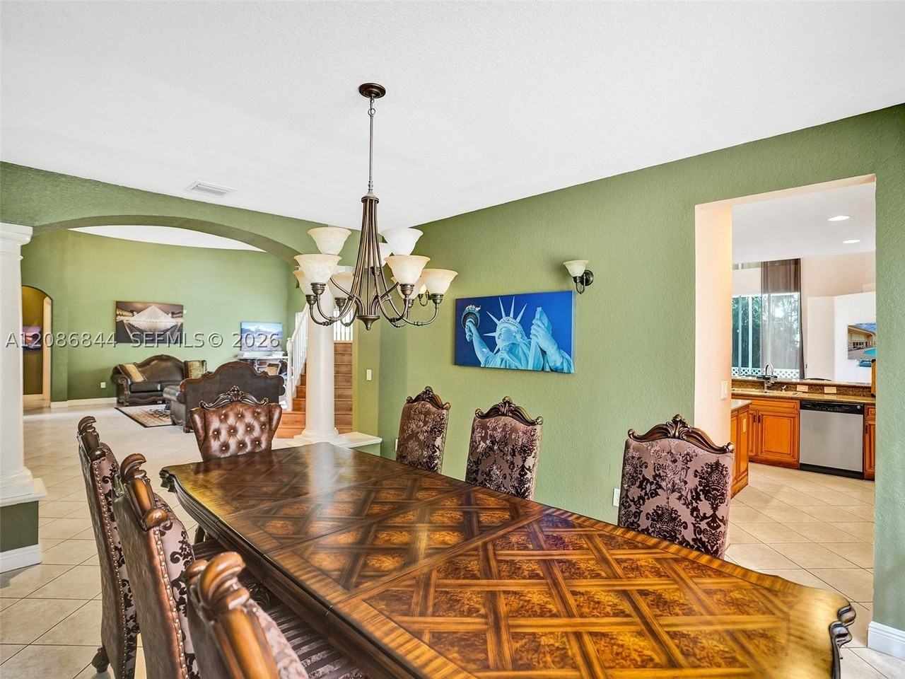 19462 Saturnia Lakes Dr - Photo 4 of 48
