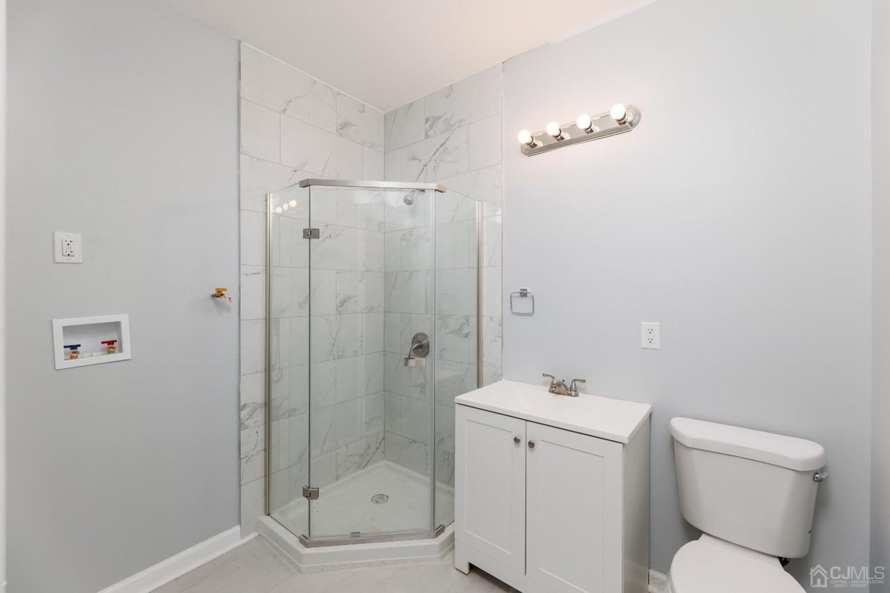 117 Emerson St #2 - Photo 4 of 8