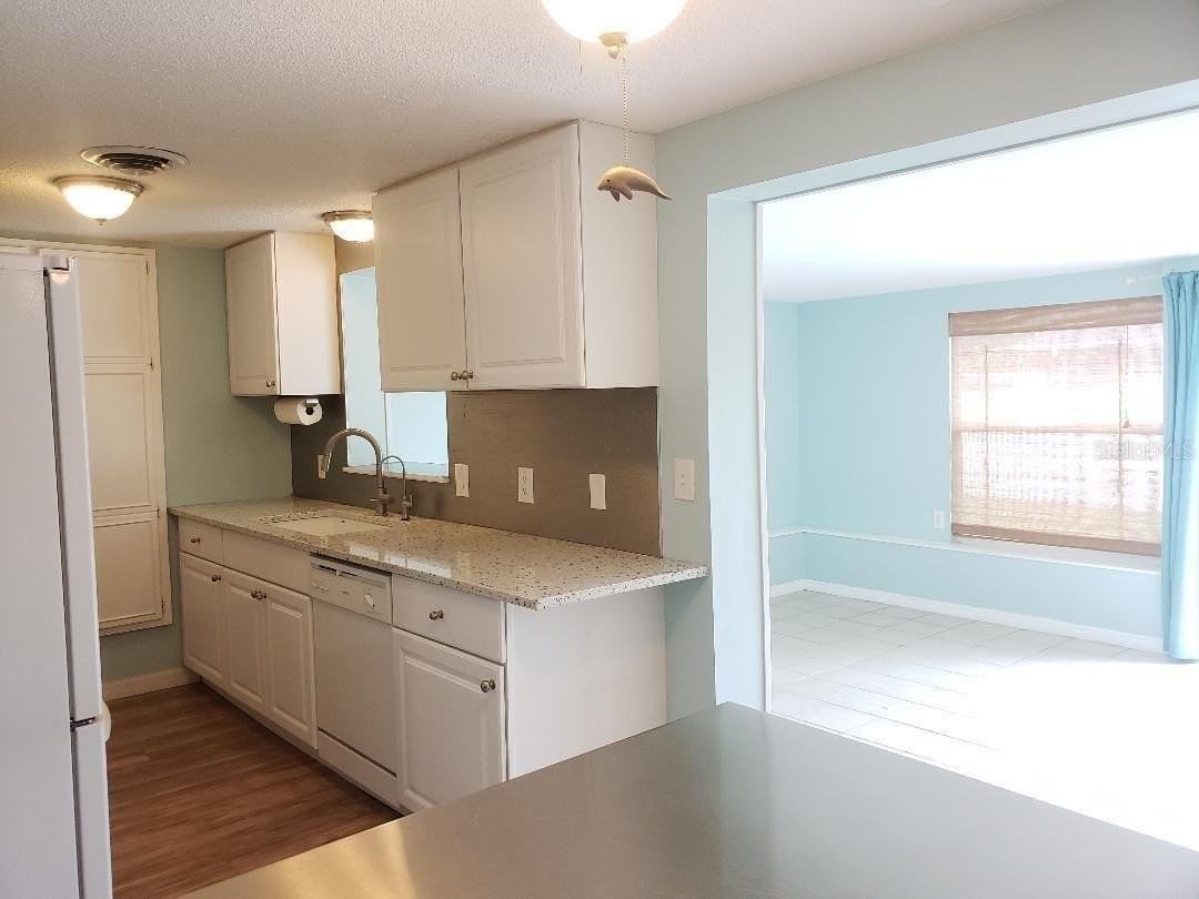 1190 Leeward Rd - Photo 5 of 25
