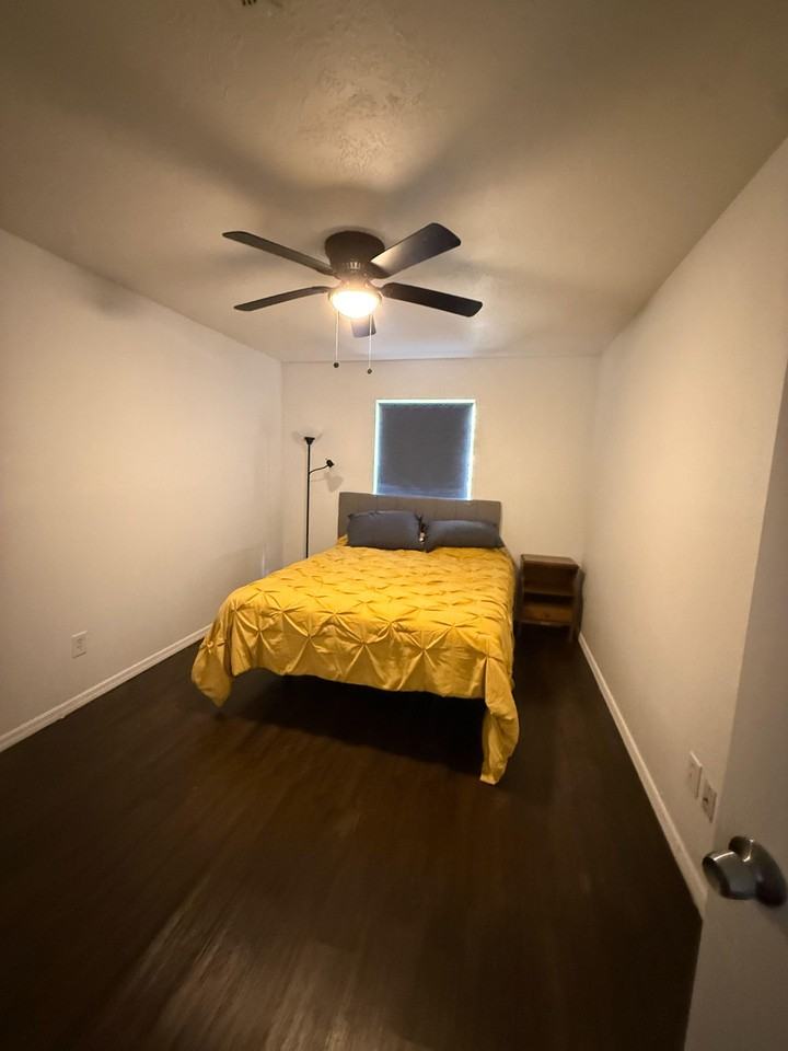 Tylergate Dr - Photo 5 of 6