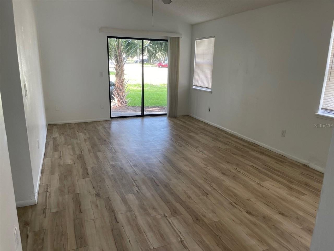 11606 Anjali Ct - Photo 3 of 8