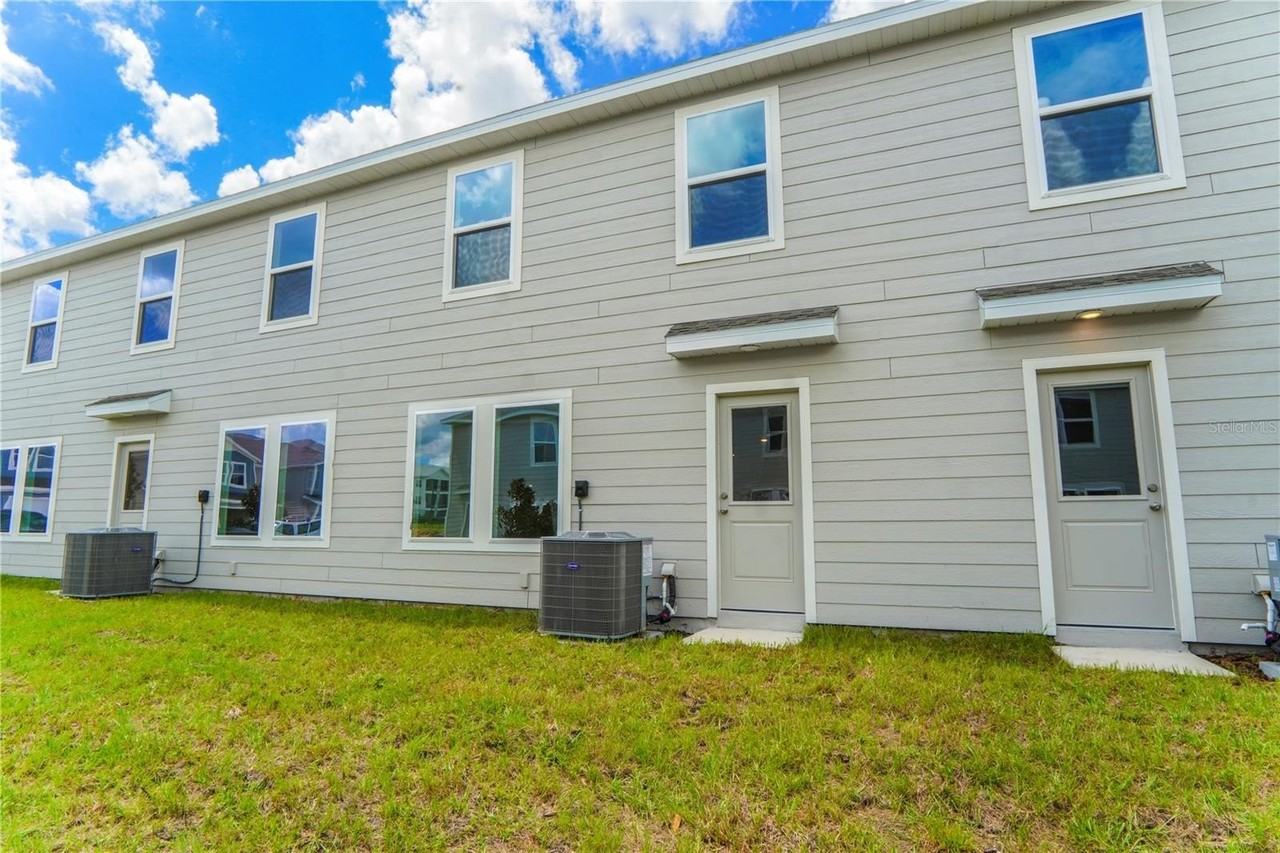 1566 Plank Pl - Photo 3 of 43