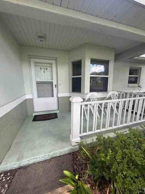 9728 Sw 94th Ave #C - Photo 4 of 18