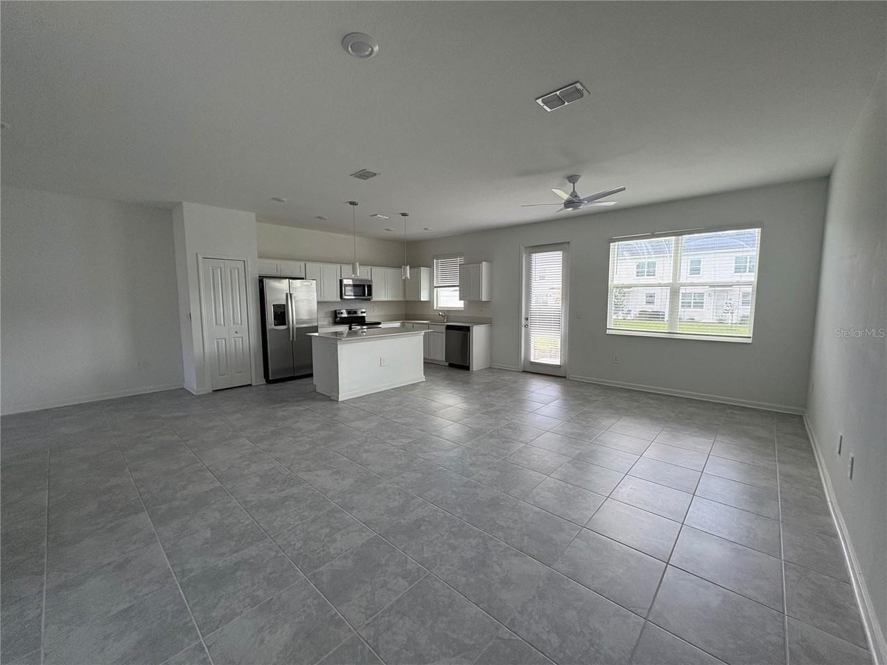 281 Bogey Dr - Photo 4 of 21
