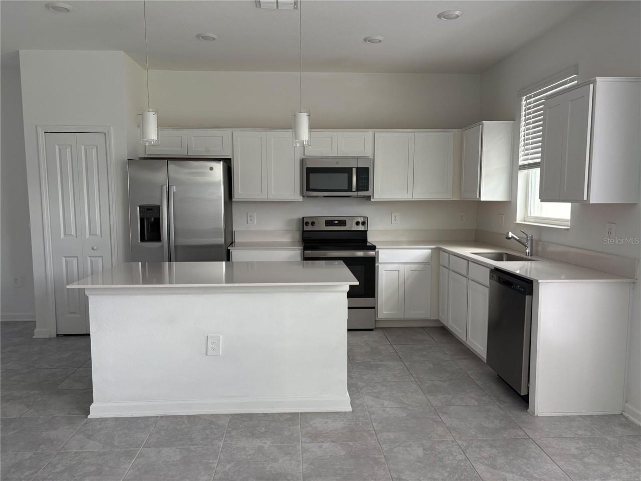 281 Bogey Dr - Photo 7 of 21