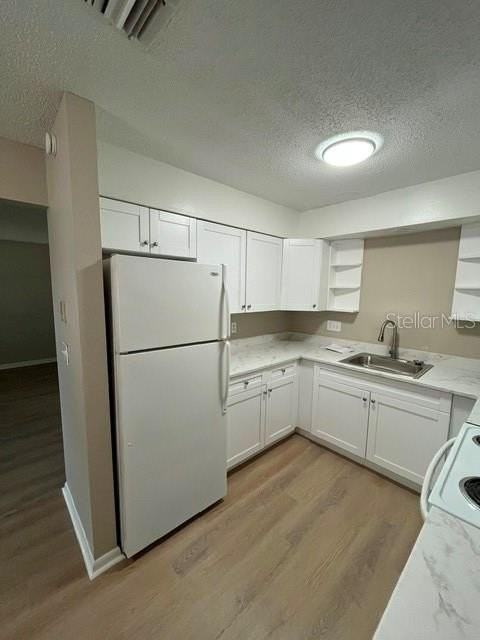 2407 Idlewild St - Photo 3 of 10
