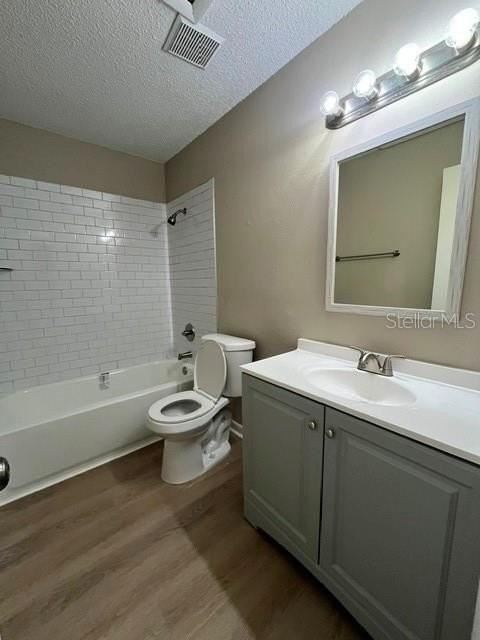 2407 Idlewild St - Photo 6 of 10