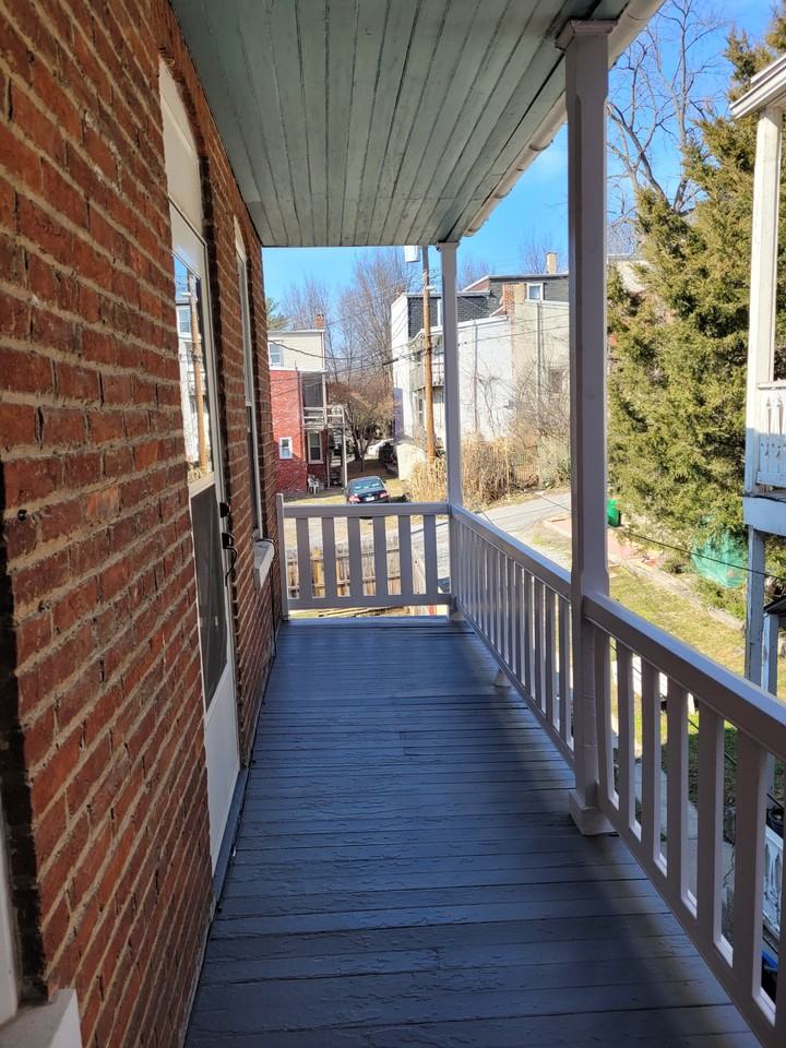425 Park Street - Photo 5 of 21