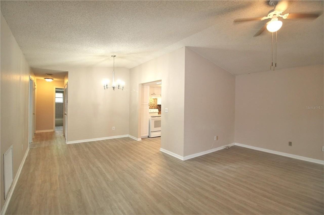6633 68th St N - Photo 2 of 18
