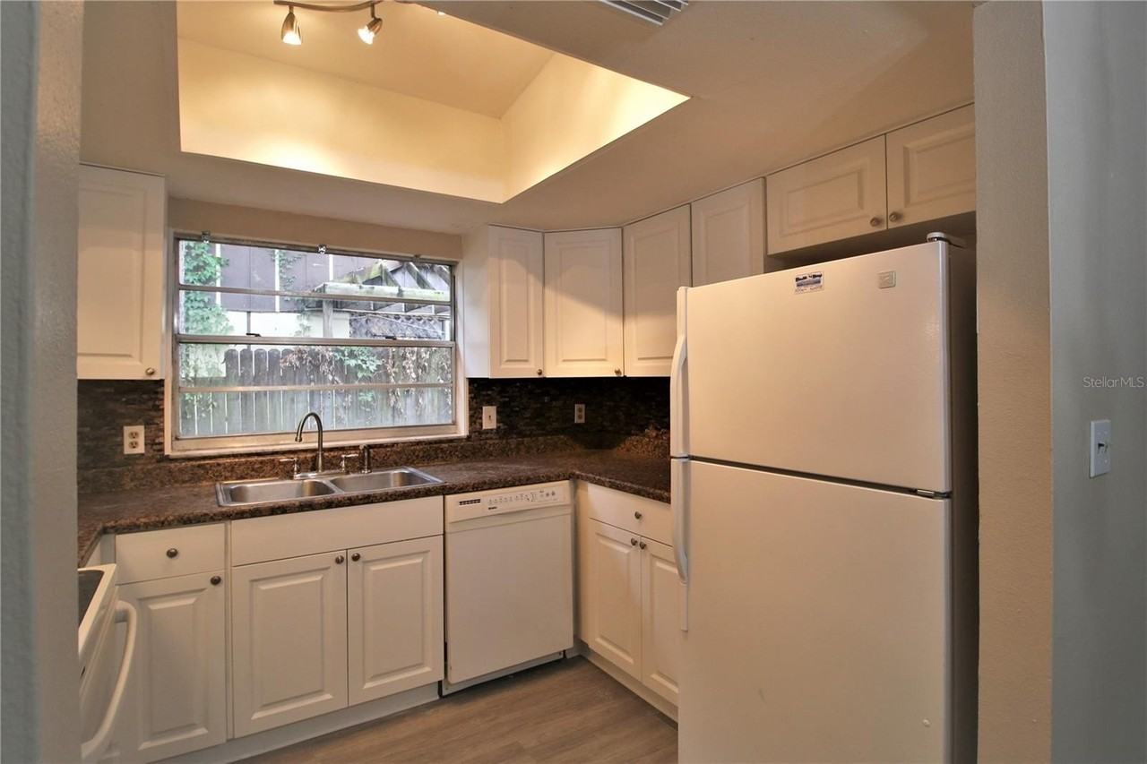 6633 68th St N - Photo 5 of 18