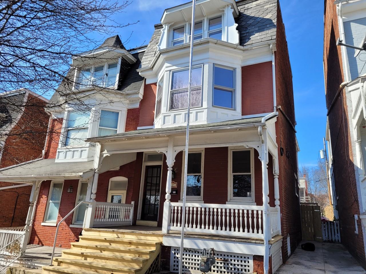 425 Park Street - Photo 2 of 21