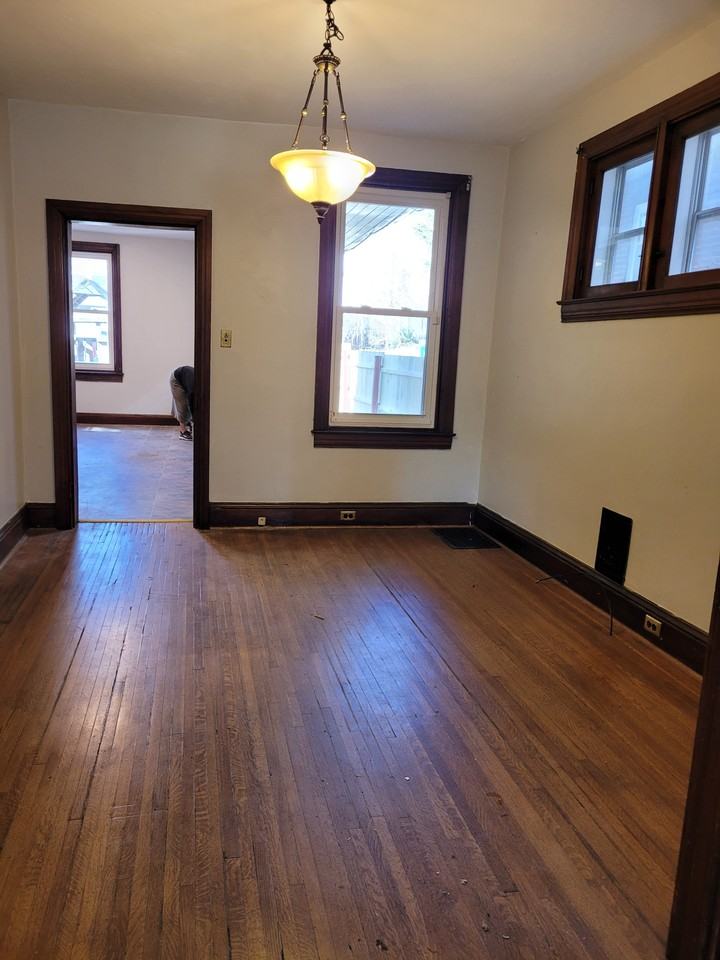 425 Park Street - Photo 7 of 21