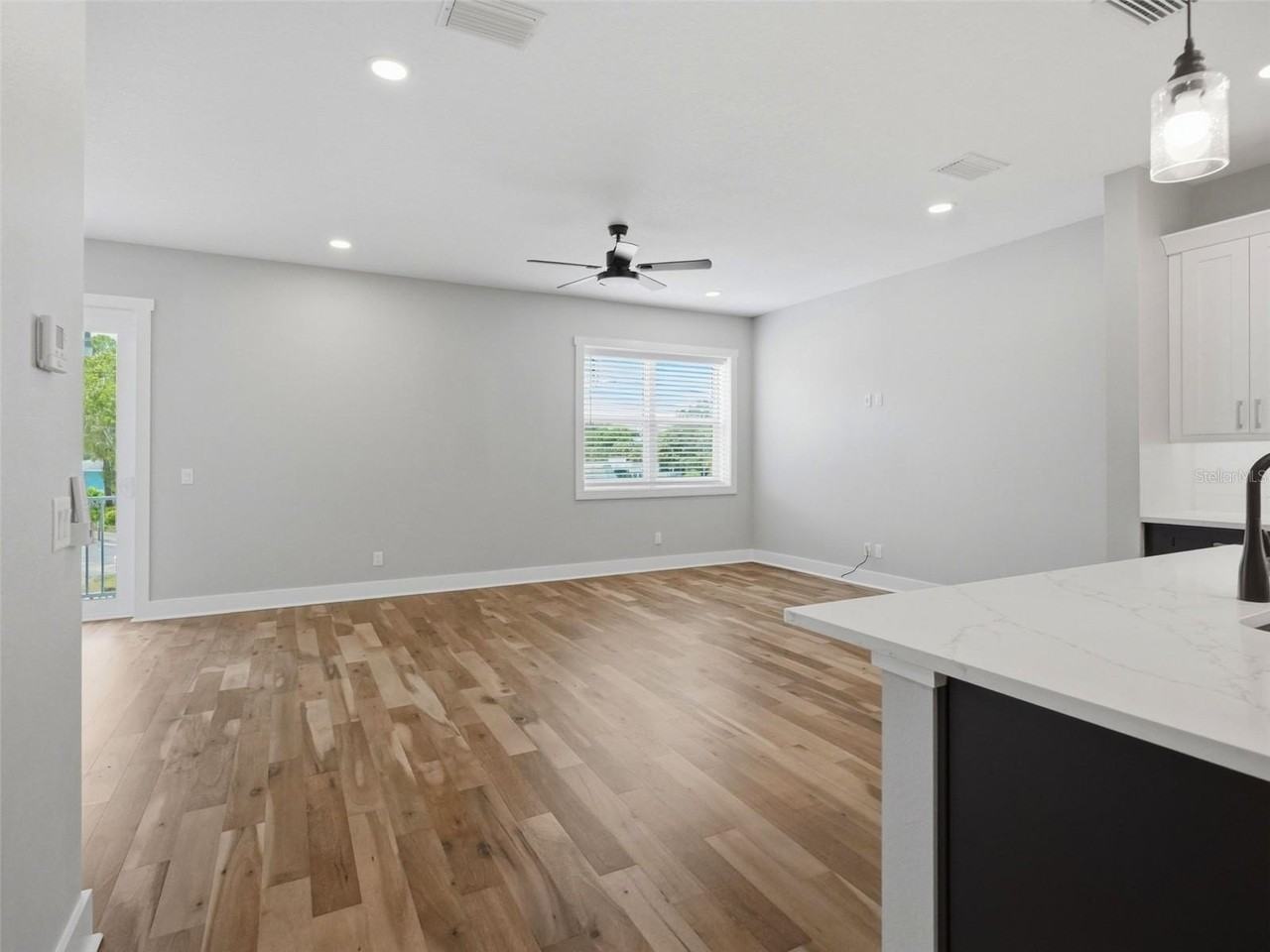 809 Oak Bend Ln - Photo 5 of 40