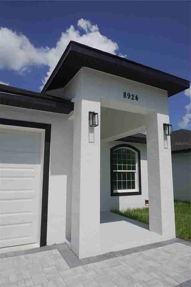 8924 N Orleans Ave - Photo 3 of 50