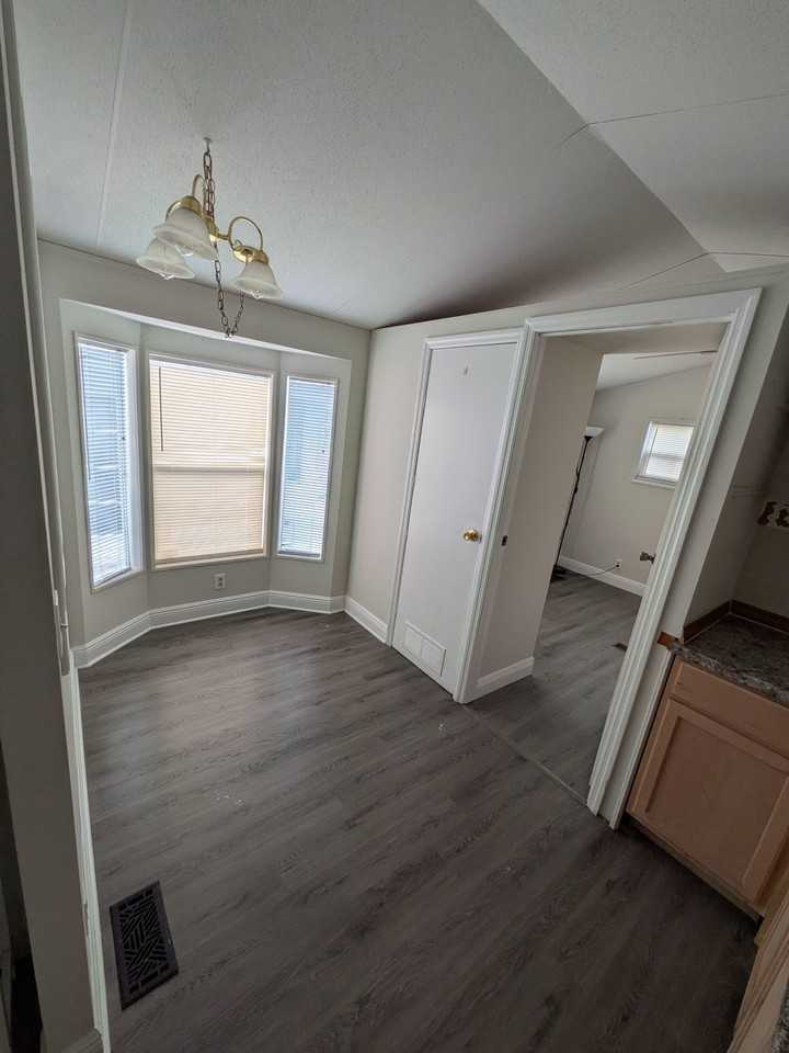 Silver Shores Ln - Photo 7 of 11