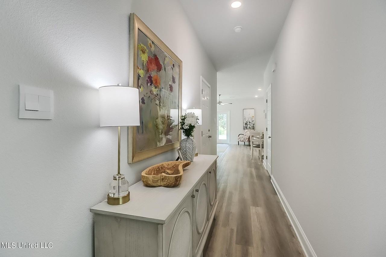 12277 Sinclaire Dr - Photo 5 of 28
