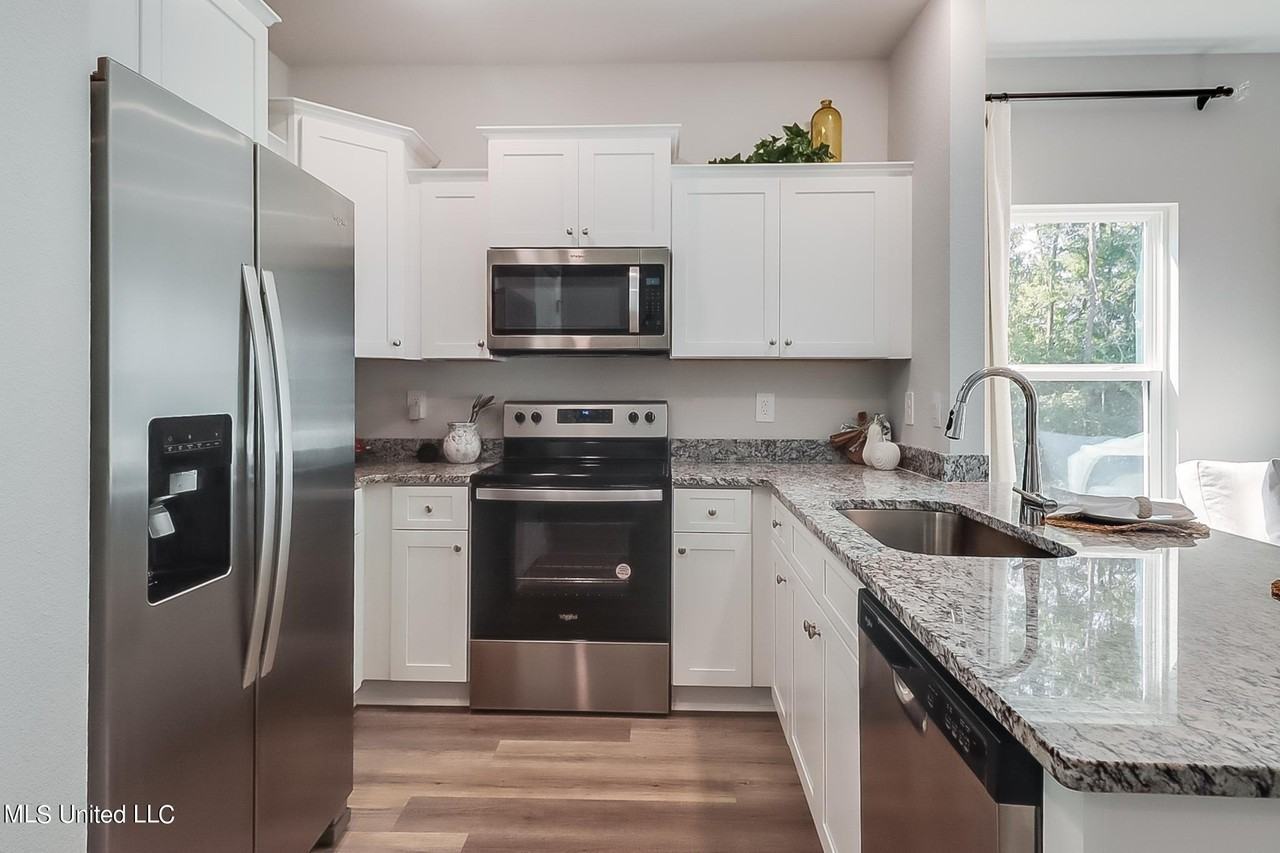 12277 Sinclaire Dr - Photo 6 of 28