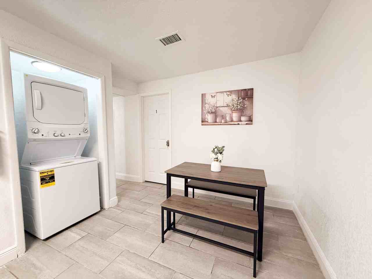 E Poinsettia Ave - Photo 4 of 11