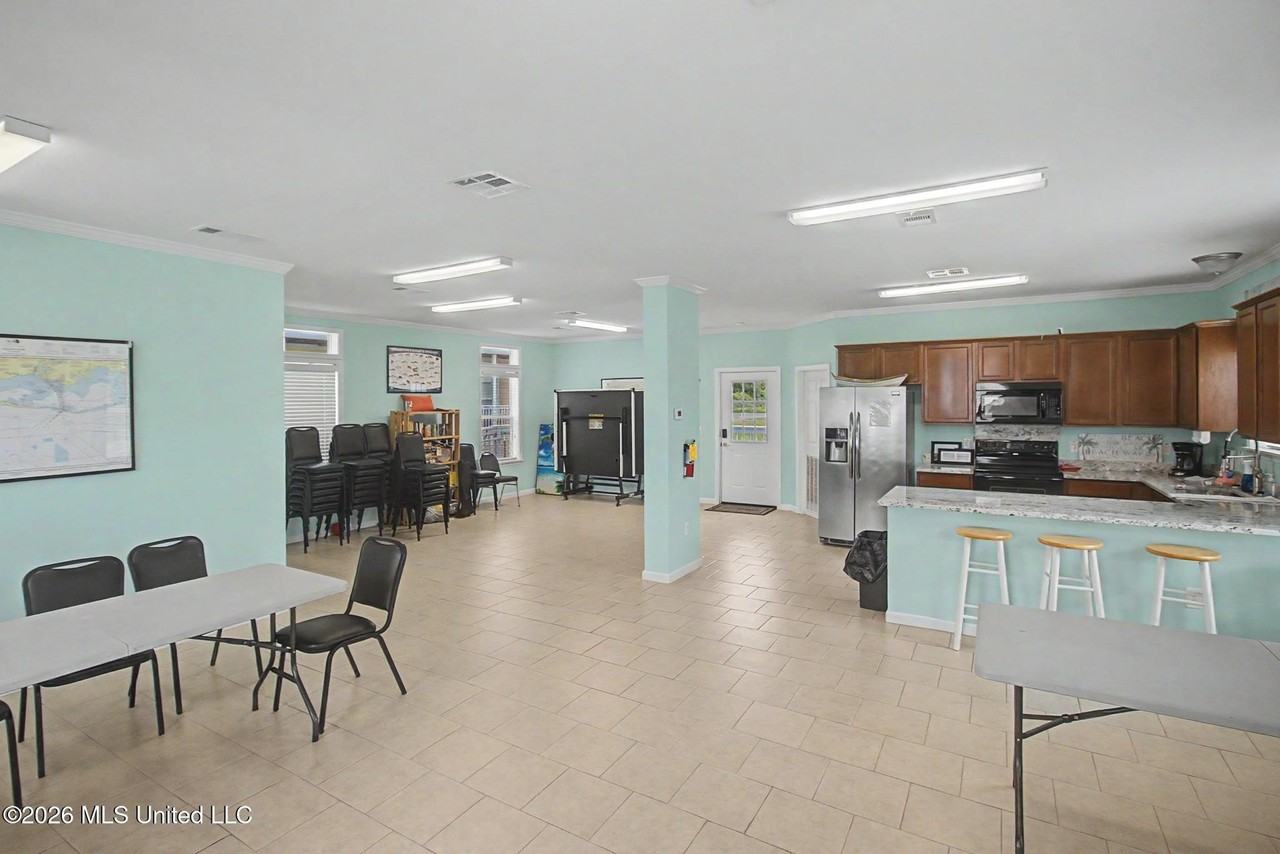 1515 E Beach Blvd Apt 230 - Photo 6 of 24