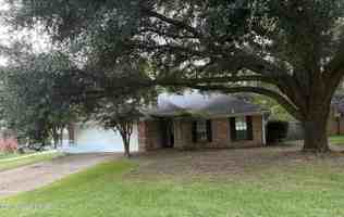 featured image of 440 Brentwood Dr