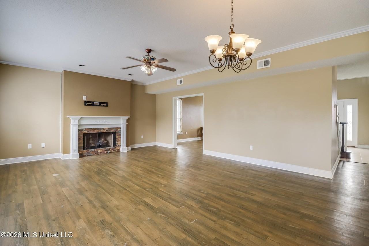 2073 Stone Bridge Dr - Photo 7 of 23