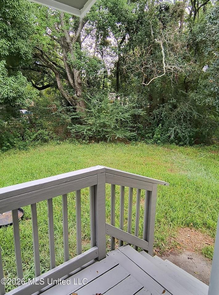 2226 26th St - Photo 2 of 10