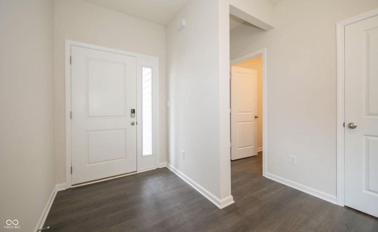 1807 Orchard Dr - Photo 3 of 24