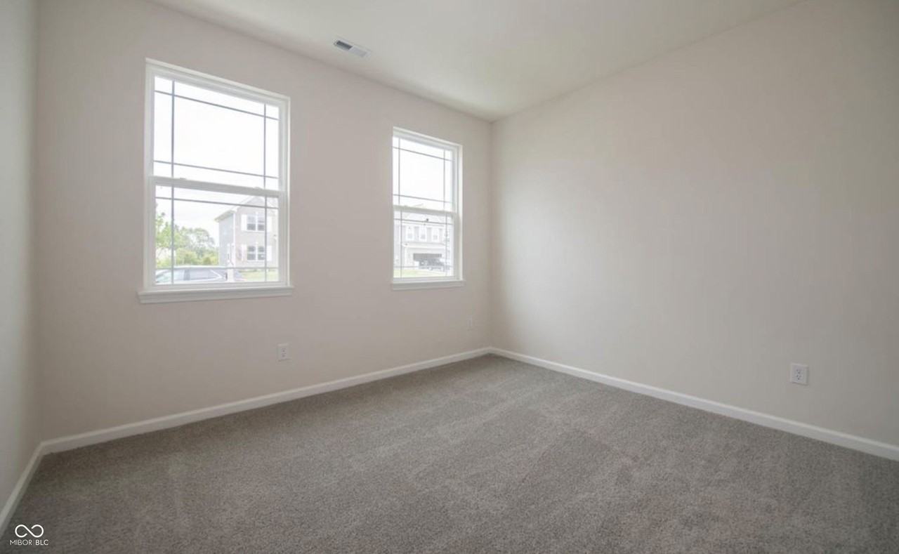 1807 Orchard Dr - Photo 4 of 24