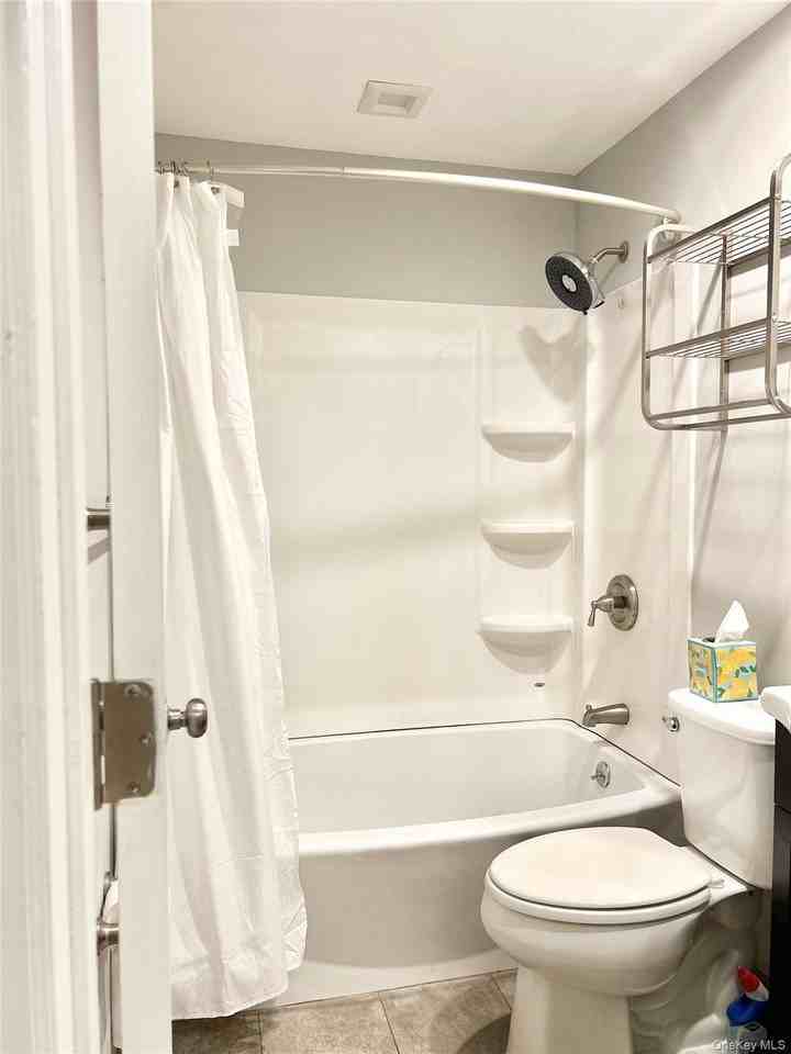 325 Mclean Ave #15 - Photo 6 of 7