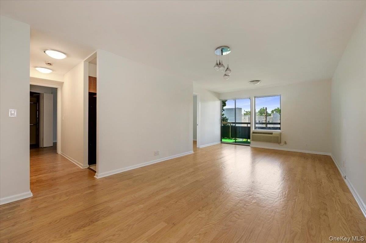 141 Great Neck Rd #3F - Photo 6 of 24