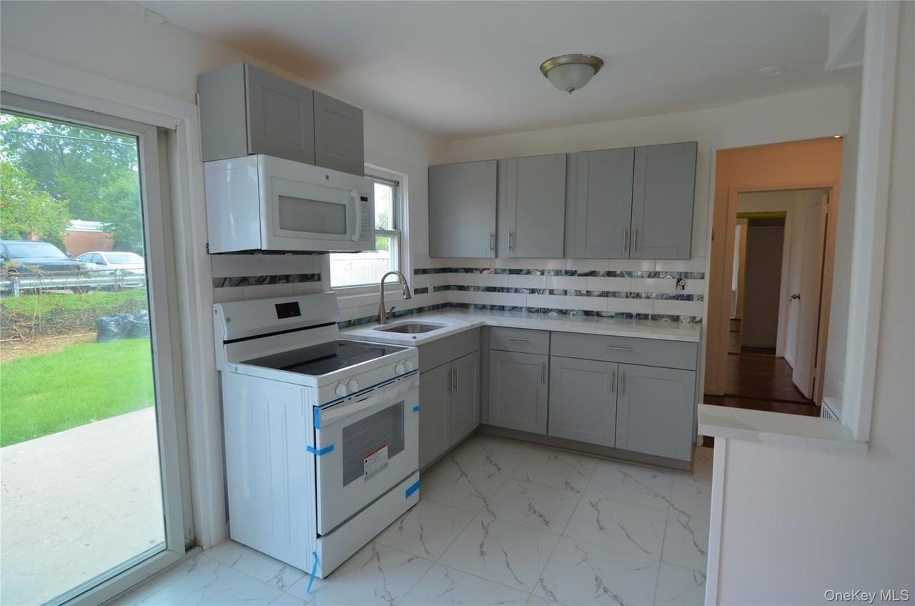 771 Maple Pl #1 - Photo 5 of 10