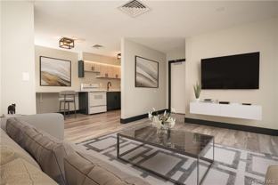 8 S Boulevard - Photo 1 of 1