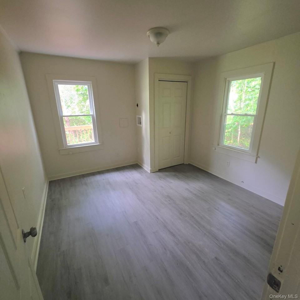 2 Storybrook Ln W - Photo 6 of 8