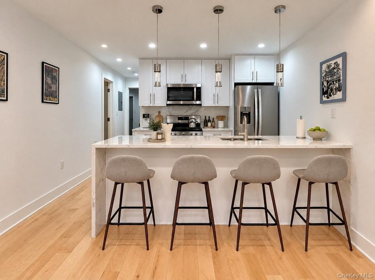 1176 Jefferson Ave #2 - Photo 3 of 14
