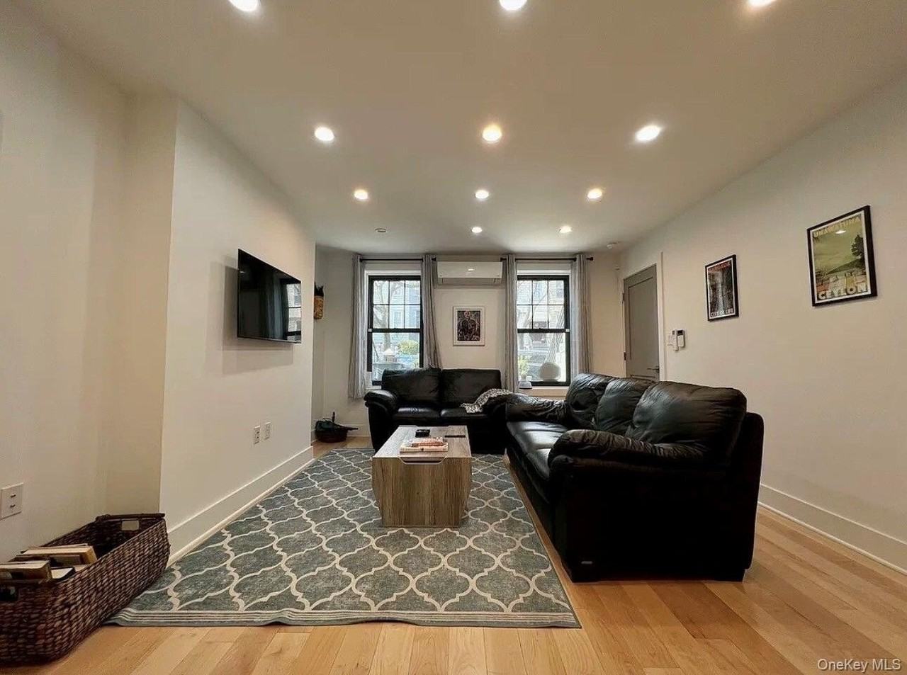 1176 Jefferson Ave #2 - Photo 6 of 14